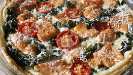 Koláč s lososem a mangoldem (špenátem)