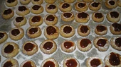 Koláčky s marmeládou, po donaplneni