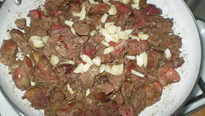 Kuřecí játra na česneku, Opečeme játra s česnekem