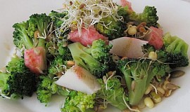 „Lehká večeře“: Brokolicový salát s klíčky