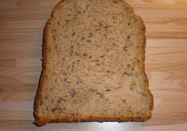 Nadýchaný bramborovo-podmáslový chléb (celozrnný)