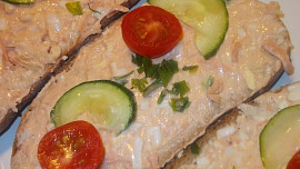 Ostřejší, kedlubnovo - vaječná pomazánka