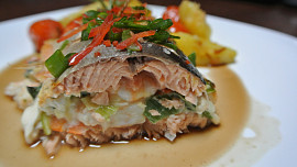 Pikantní losos s nádivkou