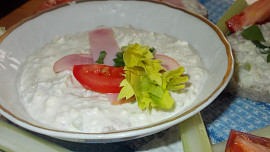 Pomazánka z řapíkatého celeru,  Nivy a zauzené šunky