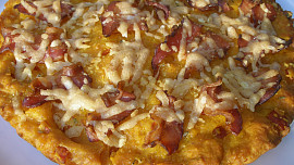 Slaninovo - parmazánový dýňový koláč