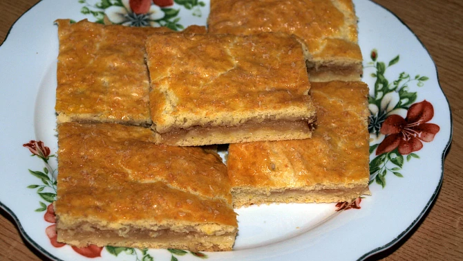 Štrúdl trochu jinak, ..ještě kávičku a dobrou chuť....