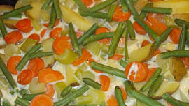 Sumec, zapečený s fazolkami a bramborami