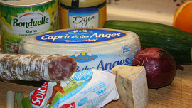 Sýrový salát s cizrnou