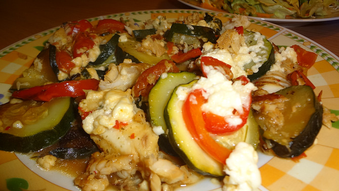 Tilapie na zelenině s balkánským sýrem, Tilapie na zelenině s balkánským sýrem