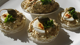 Tuňáková pomazánka s kapary