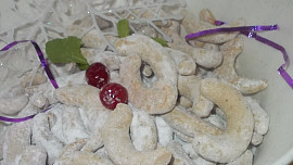 Bezlepkové rohlíčky s oříšky