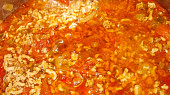 Chilli- pikantní masová směs  s těstovinami a rajčátky