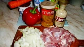 Curry kuře s paprikou, zázvorem a smetanou, ingredience...