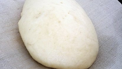 Domácí houskový knedlík z pekárny