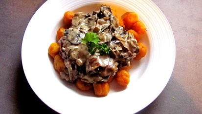 Dýňové gnocchi s houbovou omáčkou
