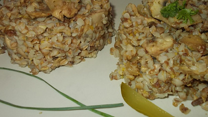 Houbový kuba z pohanky - podle receptu  "Černý Kuba"