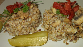 Houbový kuba z pohanky - podle receptu  "Černý Kuba"