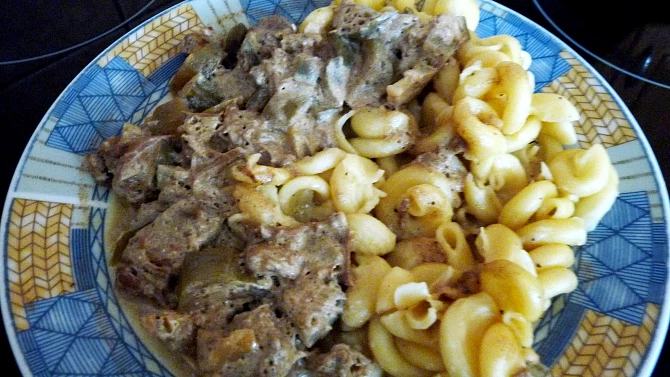Hovězí s kyselými okurkami -podle tchýňky