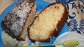 Jednoduchý hrnečkový kokosový moučník, detail...