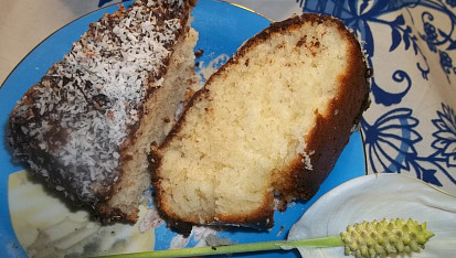 Jednoduchý hrnečkový kokosový moučník, detail...