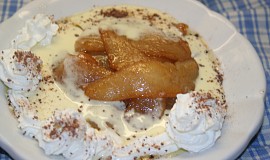 Karamelizované hrušky s vanilkovou omáčkou Anglaise