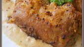 Králík"hořčičák" (detail přední nohy)