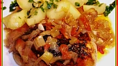 Kuře na rozmarýnu s koktejlovými rajčátky a řapíkatým celerem, Pečené kuře na rozmarýnu s kokteilovými rajčátky a řapíkatým celerem