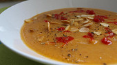 Marocká ostrá květáková polévka s mandlemi