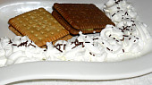 Marshmallow sandwich
