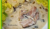 Omáčka Velouté s přidáním řapíkatého celeru, houbami a kyselých okurek (Omáčka Velouté s přidáním tří ingrediencí)