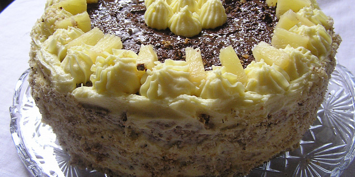 Ořechový dort s pudinkovým krémem (Ořechový dort s pudinkovým krémem)
