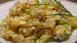 Pečený bramborový salát ( teplý)