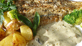 Platýs s omáčkou pesto