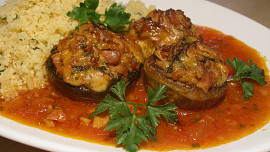 Plněné žampiony v pikantní omáčce