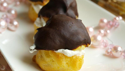 Profiteroles se šlehačkou aneb sladké bobečky mlsné rebečky