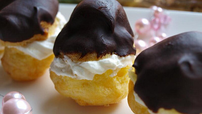 Profiteroles se šlehačkou aneb sladké bobečky mlsné rebečky