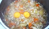 Rozmarynova cesnecka à la 'poached egg'