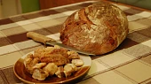 Škvarkovo-bramborový  chleba