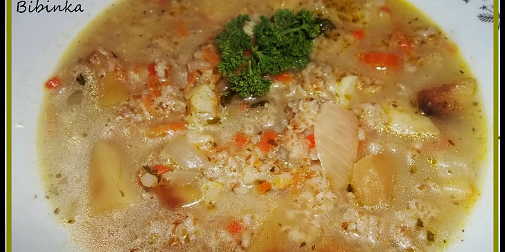 Syrovátková polévka se zeleninou a ovesnými vločkami