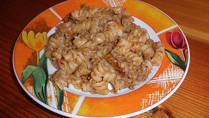 Těstoviny s onačejším mletým masem