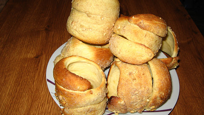 Trdelník z domácí pekárny, dnešní pečené na přesnídávkových skleničkách