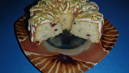 Tvarohový biskupský chlebíček s třešněmi a mandarinkami