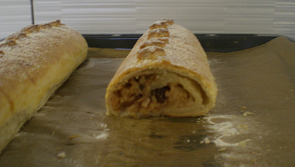 Vánoční jablkový štrúdl