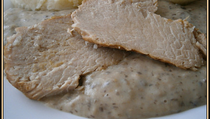Vepřová plec na zelenině a houbách