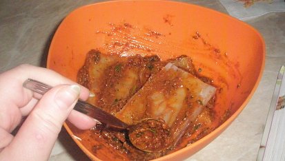 Africká rybí chermoula, marinovanie