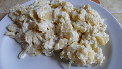 Bramborovo - cibulový salát