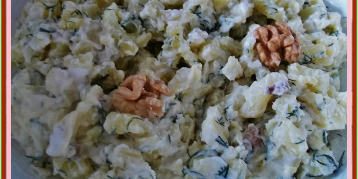 Bramborový salát s oříšky a koprem (Dobrou chuť!)