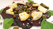 Carpaccio z červené řepy a s grilovaným sýrem