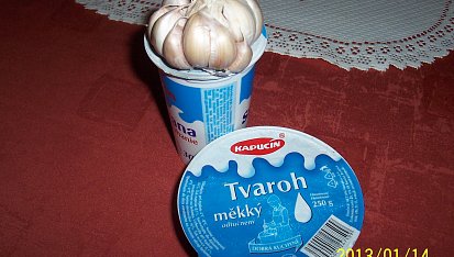 Česneková pomazánka, suroviny