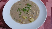 Chlebová polévka se zeleninou a bramborem